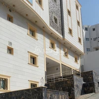 عمارة تجارية 5 غرف نوم للبيع في مكة، المنطقة الغربية - عمارة تجارية للبيع بمخطط القزاز النزهة مكة