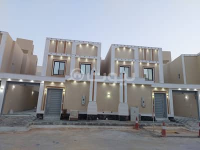 فیلا 4 غرف نوم للبيع في الرياض، منطقة الرياض - فيلا درج صالة للبيع في حي طيبة، جنوب الرياض