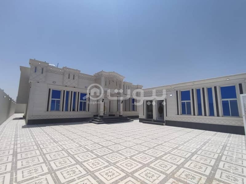 Floor of 800 SQM for sale in Al Jamia Scheme, Najran