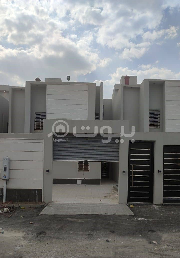 Villa two floors and an extension for sale in Hijlah Khamis Mushait