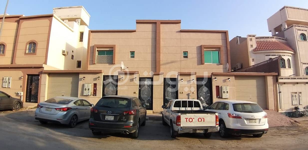 دور علوي مع شقة بصك للبيع في حي العزيزية، جنوب الرياض