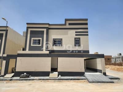 4 Bedroom Villa for Sale in Riyadh, Riyadh Region - Villa with an apartment for sale in Al Aziziyah District, South of Riyadh