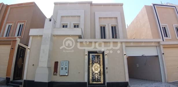 3 Bedroom Villa for Sale in Riyadh, Riyadh Region - Villa with staircase and apartment for sale in Taybah District, South of Riyadh
