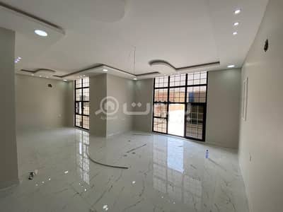 6 Bedroom Villa for Sale in Al Khobar, Eastern Region - Villa with a balcony for sale in Al Lulu, Al Khobar