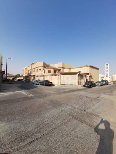 7 Bedroom Villa for Sale in Al Ahsa, Eastern Region - Corner villa for sale in Aziziyah Al Hofuf