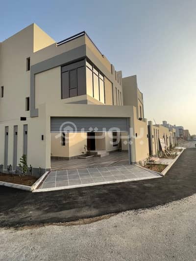 7 Bedroom Villa for Sale in Jeddah, Western Region - Villa for sale in Al-Sawari district, north of Jeddah
