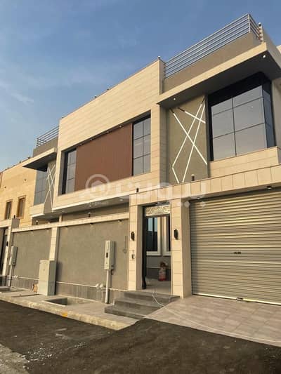 5 Bedroom Villa for Sale in Jeddah, Western Region - Villa of 200 SQM for sale in Al Frosyah, South of Jeddah