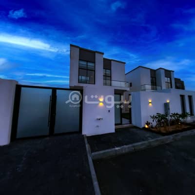 4 Bedroom Villa for Sale in Al Khobar, Eastern Region - Villa with a pool for sale in Al Bahar, Al Khobar