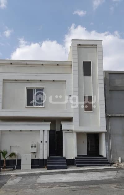 3 Bedroom Floor for Sale in Khamis Mushait, Aseer Region - Roof for sale in Al jameen, Khamis Mushait