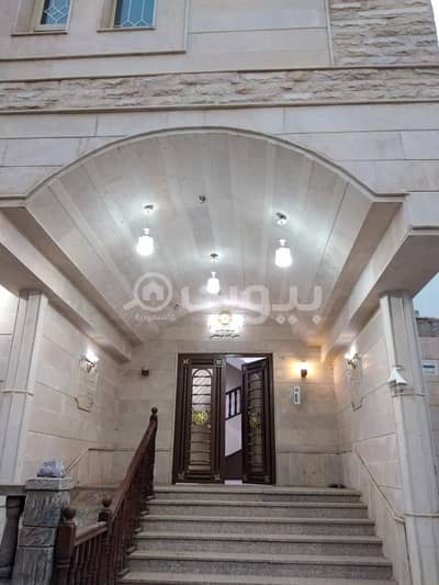 Residential Building for Sale in Madina, Al Madinah Region - For sale a building in Al Shuraybat district, Al-Madina