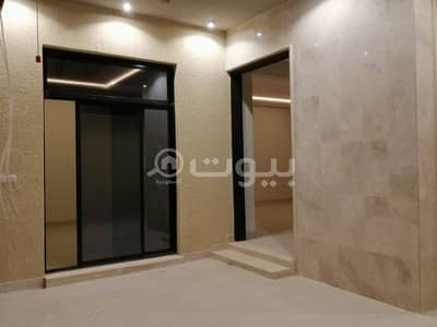 فیلا 4 غرف نوم للبيع في الرياض، منطقة الرياض - فيلا درج صالة وشقة للبيع في حي القادسية شرق الرياض