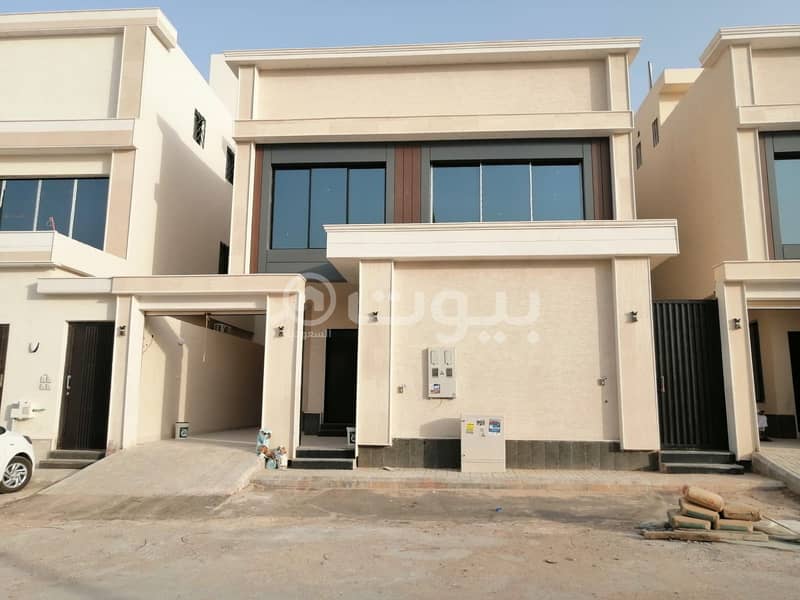 Villa with apartment for sale in Al Munsiyah district, east of Riyadh