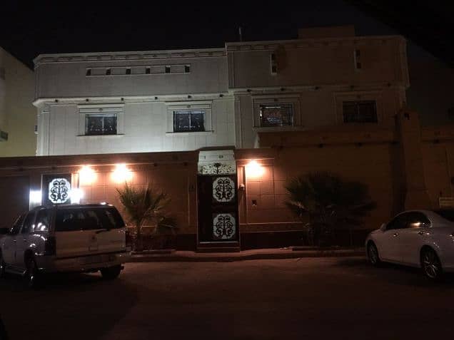 عمارة للبيع في الصفوة قريبه من مستشفى الحرس الوطني وقريبه من طريق خريص عمارة للبيع في الصفوة قريبه من مستشفى الحرس الوطني وقريبه من طريق خريص