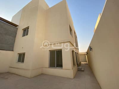 فیلا 3 غرف نوم للايجار في الرياض، منطقة الرياض - فيلا للايجار بحي النرجس شمال الرياض