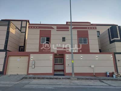 فیلا 4 غرف نوم للبيع في الرياض، منطقة الرياض - فيلا درج صالة للبيع في حي العزيزية، جنوب الرياض