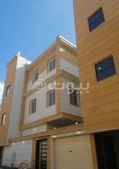 3 Bedroom Floor for Sale in Khamis Mushait, Aseer Region - Roof For Sale In Al Ma'arid District, Khamis Mushait