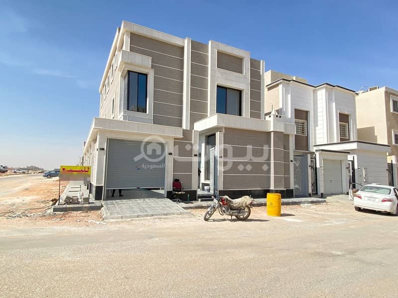فيلا درج داخلي مع شقة للبيع في حي الرمال، شرق الرياض