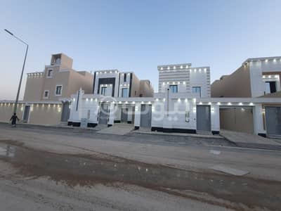 6 Bedroom Villa for Sale in Riyadh, Riyadh Region - فيلا درج داخلي