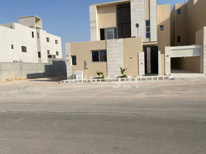 Luxury villa for sale in mahdiyah district, east of Riyadh
