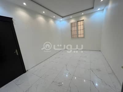 4 Bedroom Villa for Sale in Riyadh, Riyadh Region - درج داخلي وشقة بحي الرمال بسعر مغري