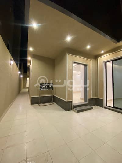 فیلا 6 غرف نوم للبيع في الرياض، منطقة الرياض - درج داخلي مع شقه بها غرفه ساىق للتمليك بحي اليرموك