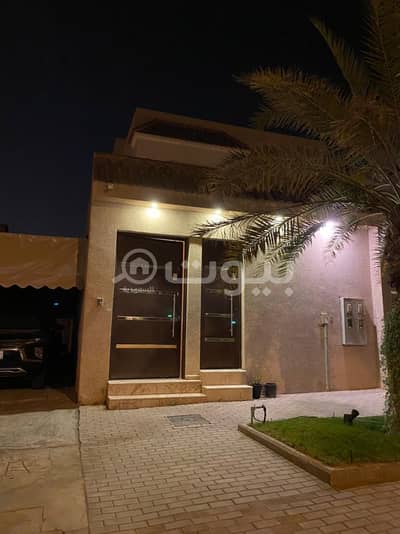 شقة 3 غرف نوم للايجار في الدرعية، منطقة الرياض - شقة دورين واسعة وفي حي هادئ ورايق
