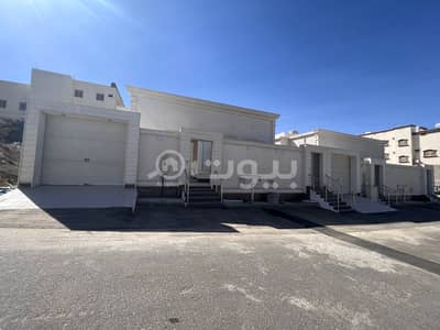 6 Bedroom Floor for Sale in Khamis Mushait, Aseer Region -