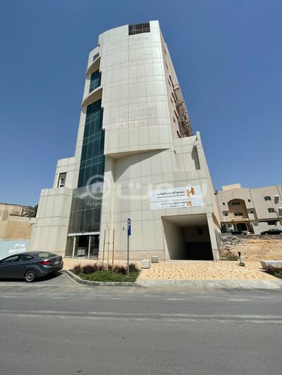 عقارات تجارية اخرى  للايجار في الرياض، منطقة الرياض - للايجار برج فندقي، بحي المربع، وسط الرياض