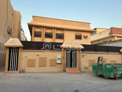 فیلا 8 غرف نوم للبيع في الرياض، منطقة الرياض - للبيع فيلا دورين مفصولة بحي الربوة، وسط الرياض