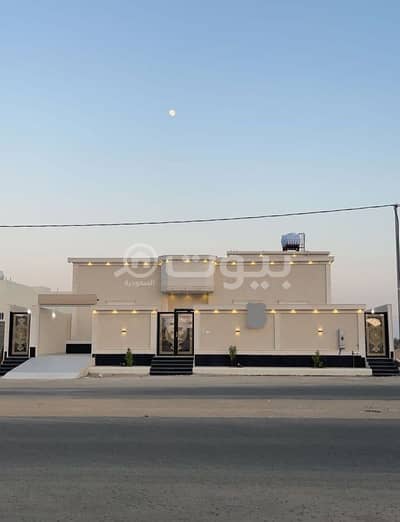4 Bedroom Floor for Sale in Bishah, Aseer Region -