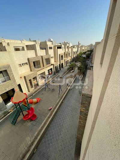فیلا 4 غرف نوم للايجار في الرياض، منطقة الرياض - للإيجار فيلا ضمن مجمع سكني في الياسمين، شمال الرياض