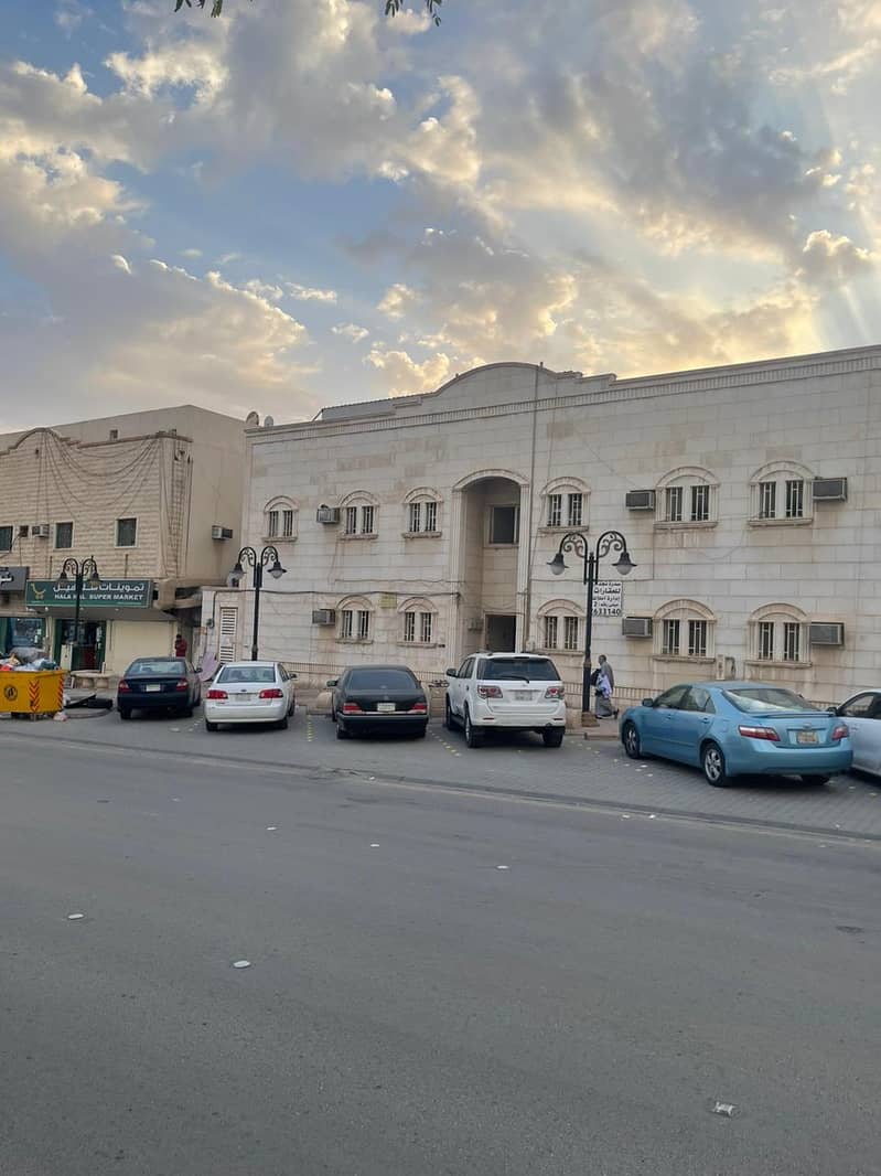 عمارة سكنية للبيع حي الازدهار ، شرق الرياض