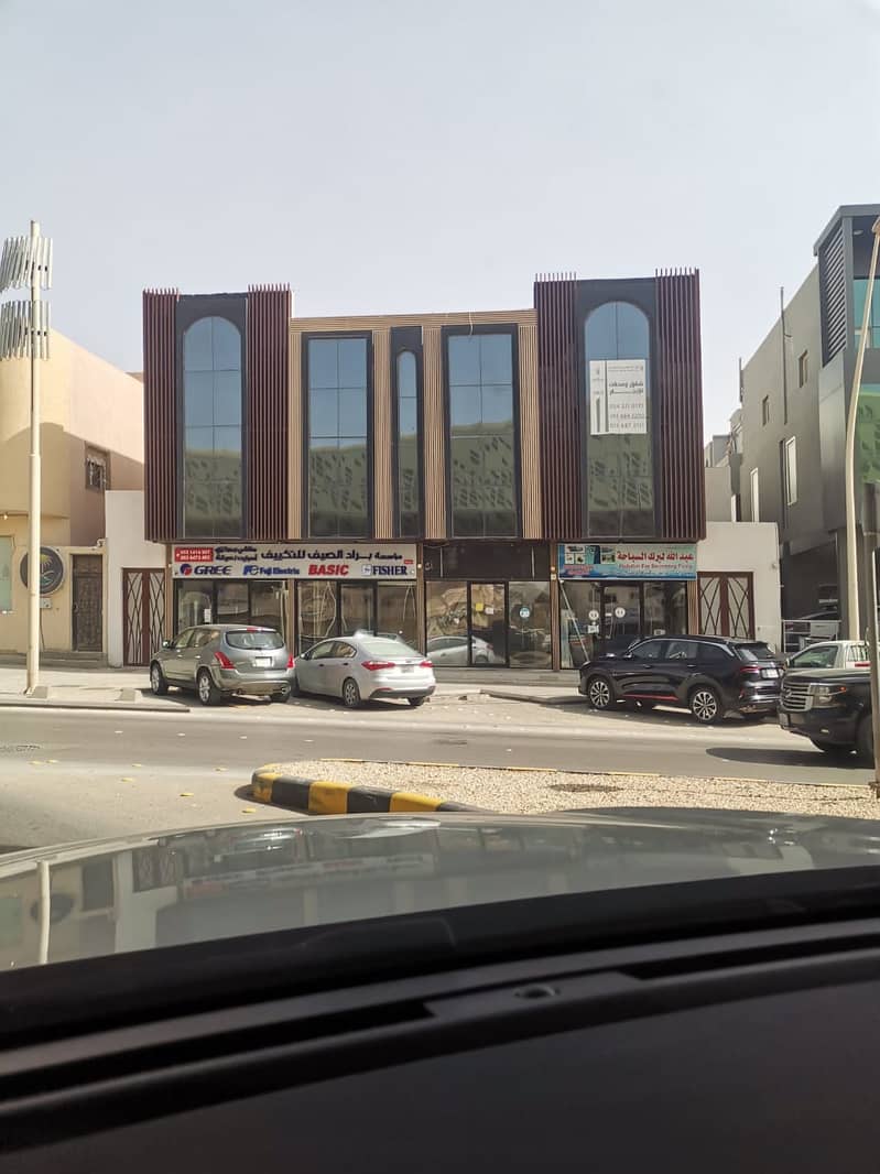عمارة تجارية سكنية للبيع حي التعاون ، شمال الرياض