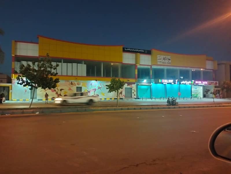 عمارة تجارية للبيع حي المونسية ، شرق الرياض