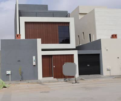5 Bedroom Villa for Sale in Buraydah, Al Qassim Region - Villa in Buraydah，Al Zarqaa 5 bedrooms 990000 SAR - 87518069