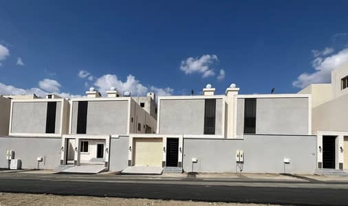 4 Bedroom Villa for Sale in Khamis Mushait, Aseer Region - Attached villa for sale in Al Tahliyah, Khamis Mushait