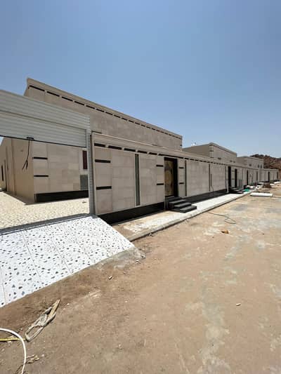 5 Bedroom Floor for Sale in Taif, Western Region - Separate floor for sale in Al-Hwayah district, Taif