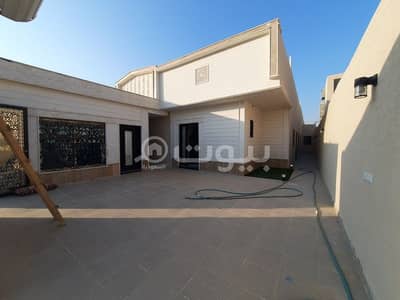 دور 3 غرف نوم للبيع في الرياض، منطقة الرياض - دور مؤسس 3 شقق للبيع بحي الشفاء، جنوب الرياض