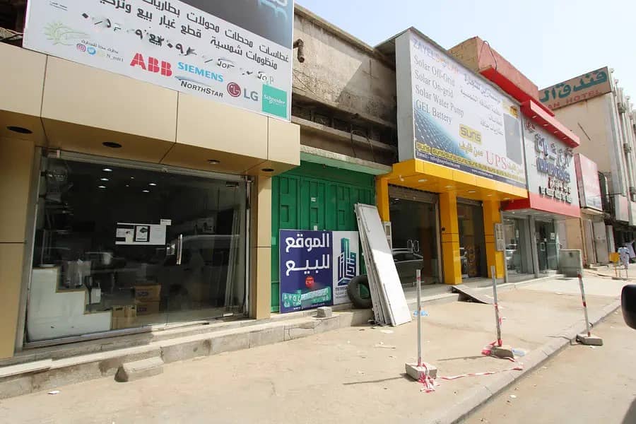 للبيع محلين بحي الغرابي، العمل وسط الرياض