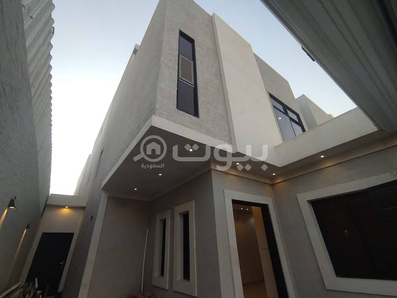 Luxury Villa for sale with 3 apartments in Al Munsiyah District, East of Riyadh