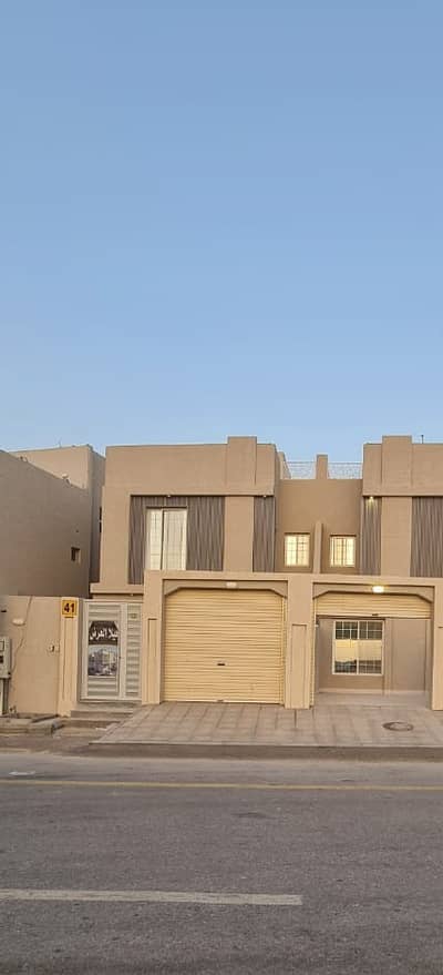 4 Bedroom Villa for Sale in Dammam, Eastern Region - Villa in Dammam，Taybay 4 bedrooms 920000 SAR - 87534462