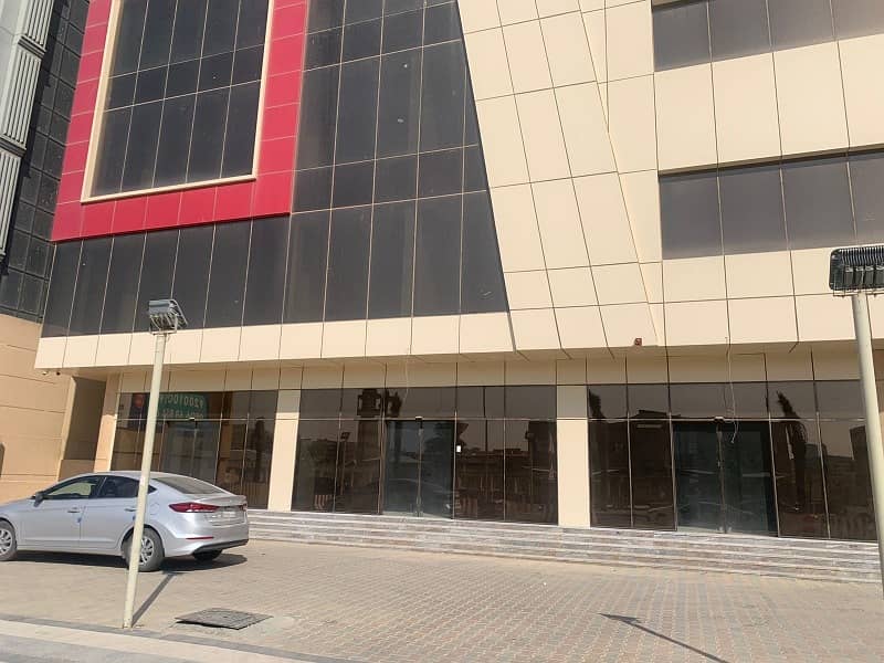 3 محلات تجارية للبيع على طريق الملك عبد العزيز حي الضباط| وسط الرياض