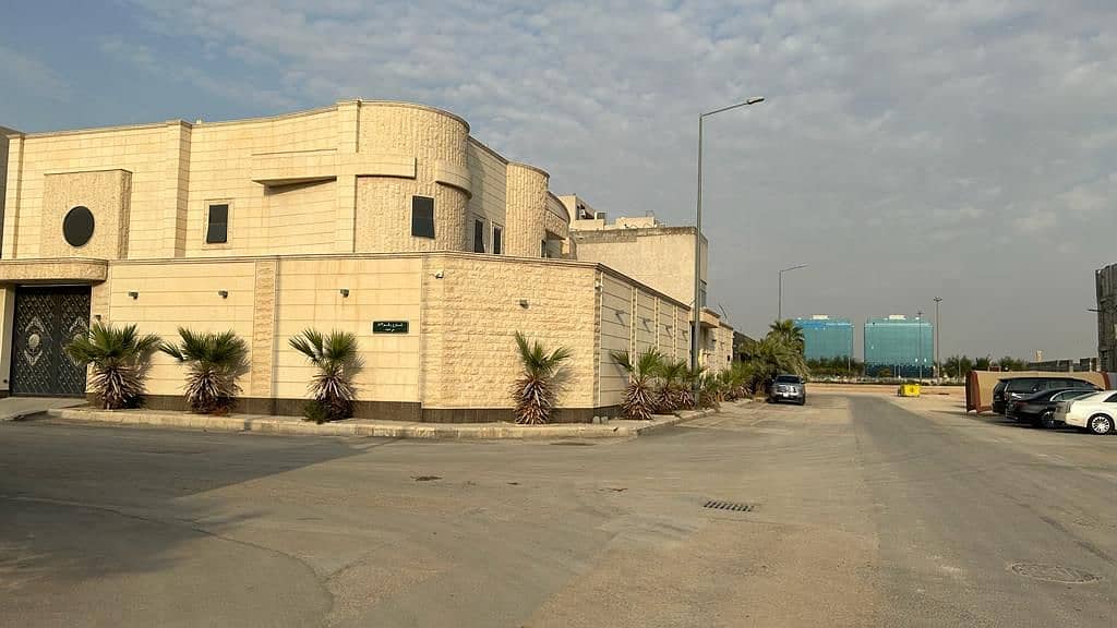 للبيع فيلا زاوية بناء شخصي، حي الملقا الحمدان ، شمال الرياض للبيع فيلا زاوية بناء شخصي، حي الملقا الحمدان ، شمال الرياض