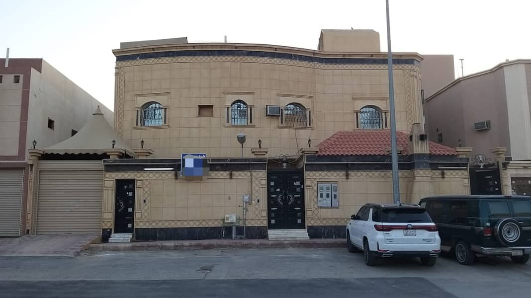 For Sale Floor Villa And 3 Apartments In Al Dar Al Baida, South Riyadh