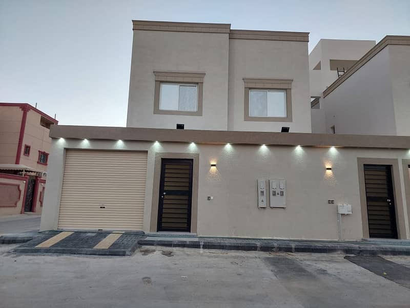 Floor in Riyadh，South Riyadh，Al Aziziyah 3 bedrooms 600000 SAR - 87518998