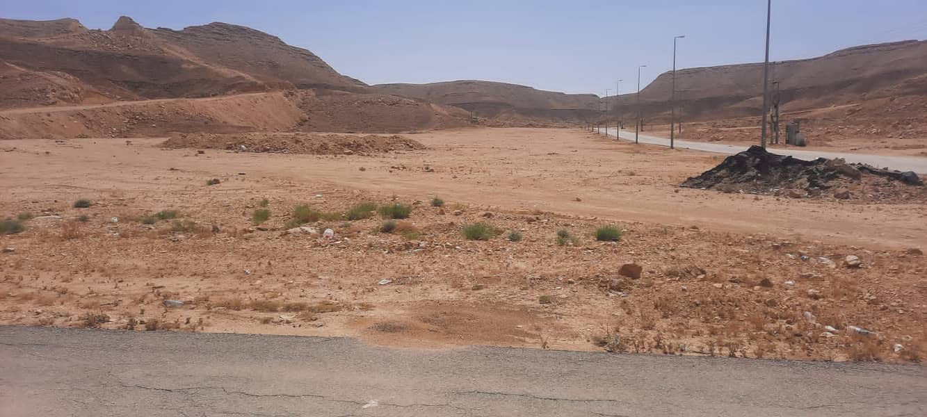 أرض بمخطط البساتين حي الدرعية أرض بمخطط البساتين حي الدرعية