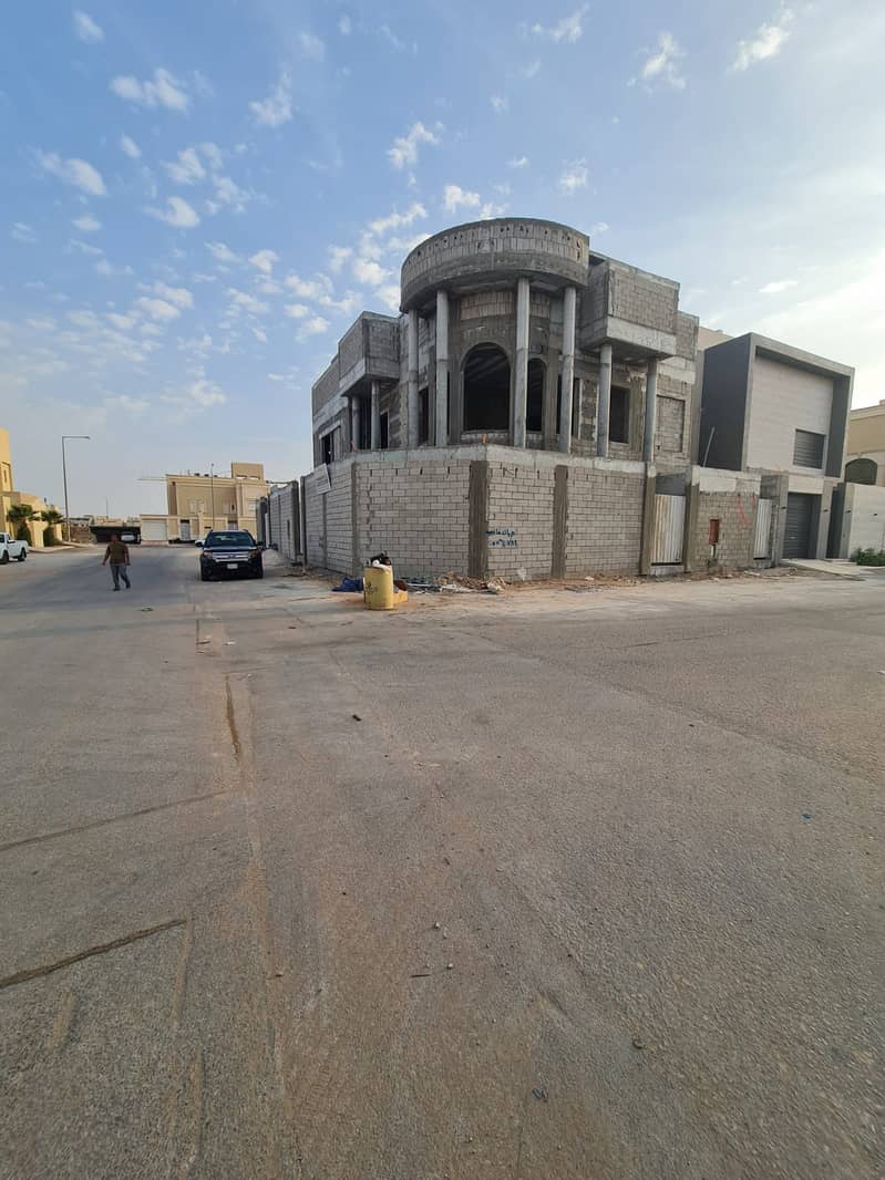 For sale villa with internal stairs in Al Narjis district, north of Riyadh