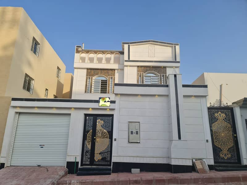 Villa with an apartment for sale in Al Dar Al Baida, South of Riyadh