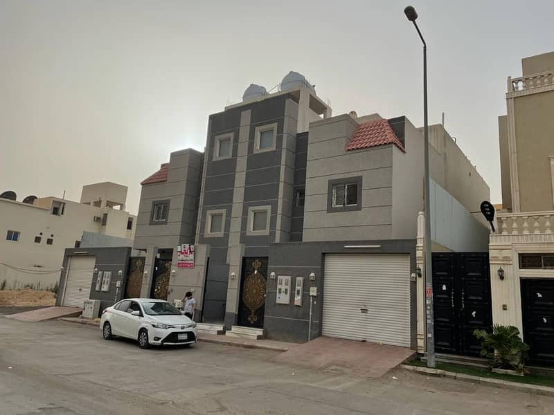 2 Floors villa used for 4 years for sale in Al Aziziyah, south of Riyadh