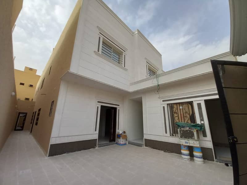 For Sale Floors In Al Dar Al Baida, South Riyadh